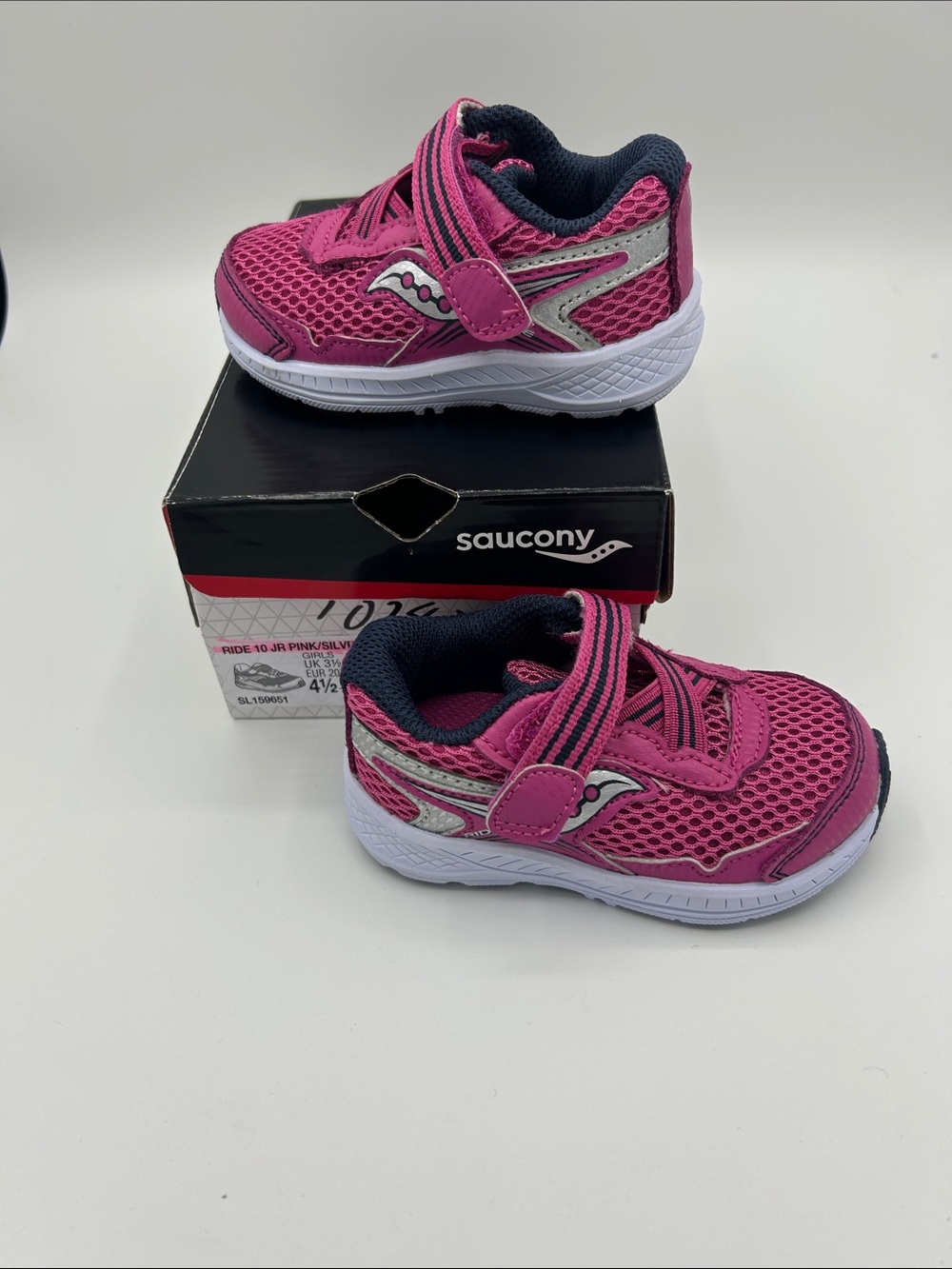 Saucony Pink and Navy Ride 4.5 W toddler Sneakers